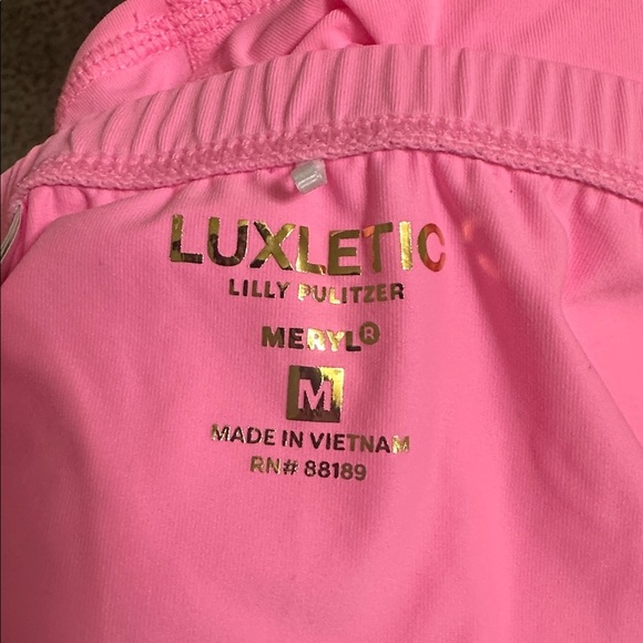 Lilly Pulitzer Luxletic Meryl Pink Biker Shorts Medium - Picture 3 of 3